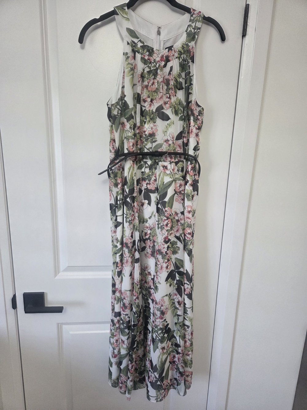 Tommy Hilfiger Floral Halter Midi Dress in White and Pink - Picture 4 of 11